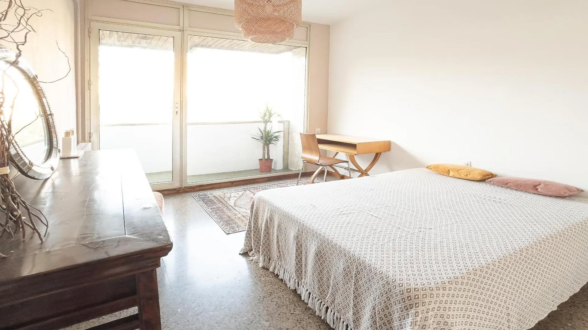 Lovely Rooms In Shared Apartment Gracia Neighborhood Barcelona