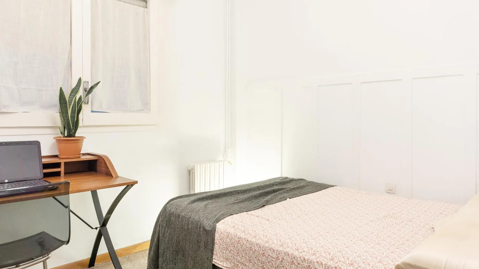 Lovely Rooms In Shared Apartment Gracia Neighborhood Barcelona