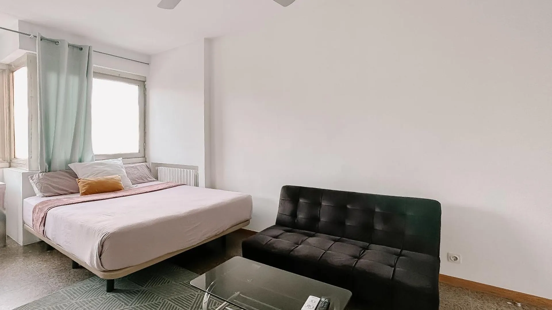 Lovely Rooms In Shared Apartment Gracia Neighborhood Barcelona