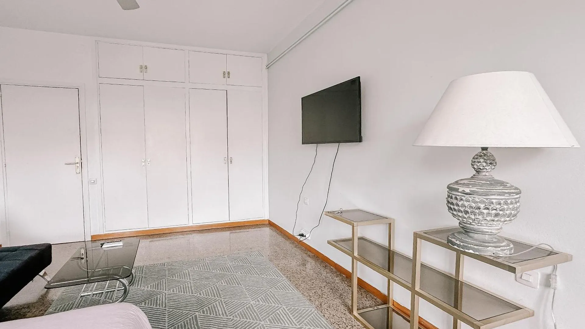 Lovely Rooms In Shared Apartment Gracia Neighborhood バルセロナ