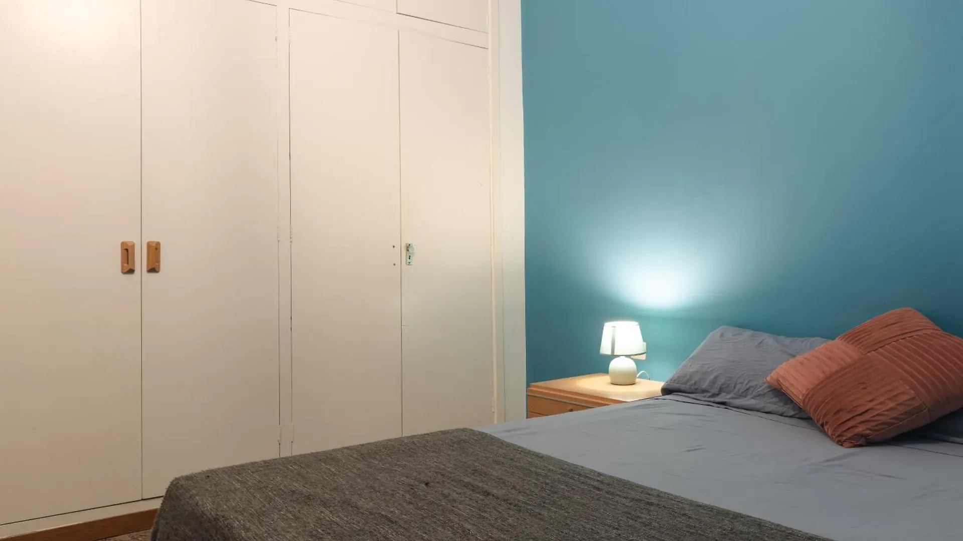 Lovely Rooms In Shared Apartment Gracia Neighborhood Barcelona España
