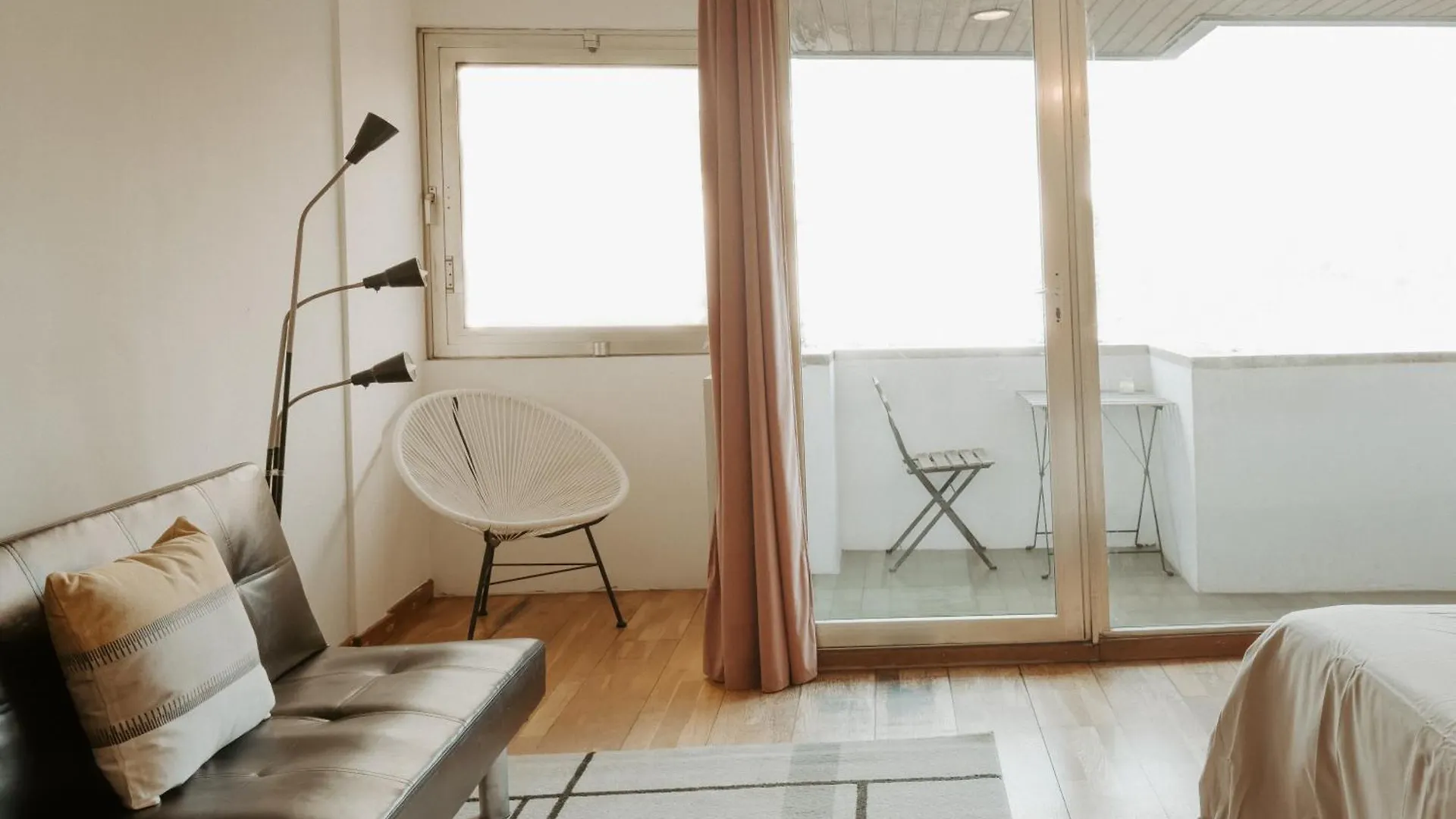 Lovely Rooms In Shared Apartment Gracia Neighborhood Barcelona España