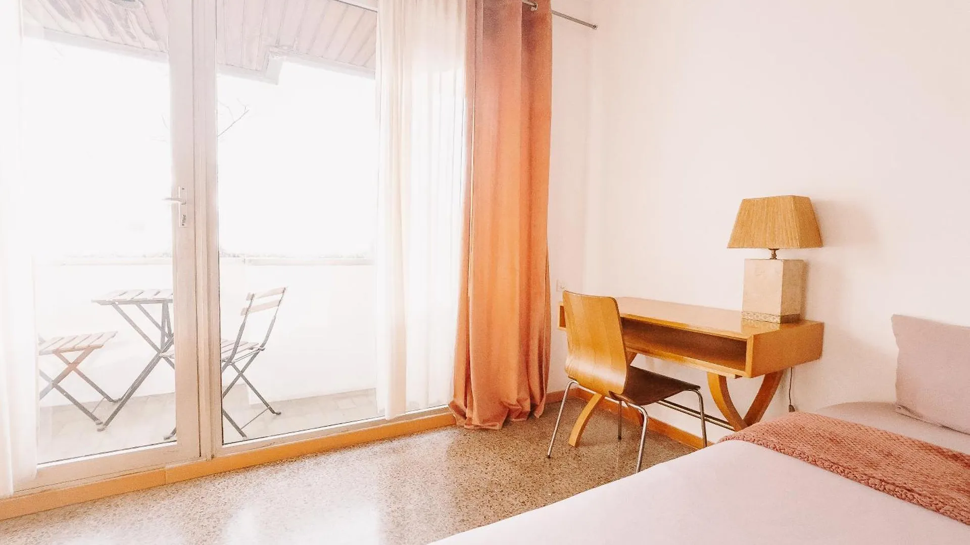 Lovely Rooms In Shared Apartment Gracia Neighborhood Barcelona