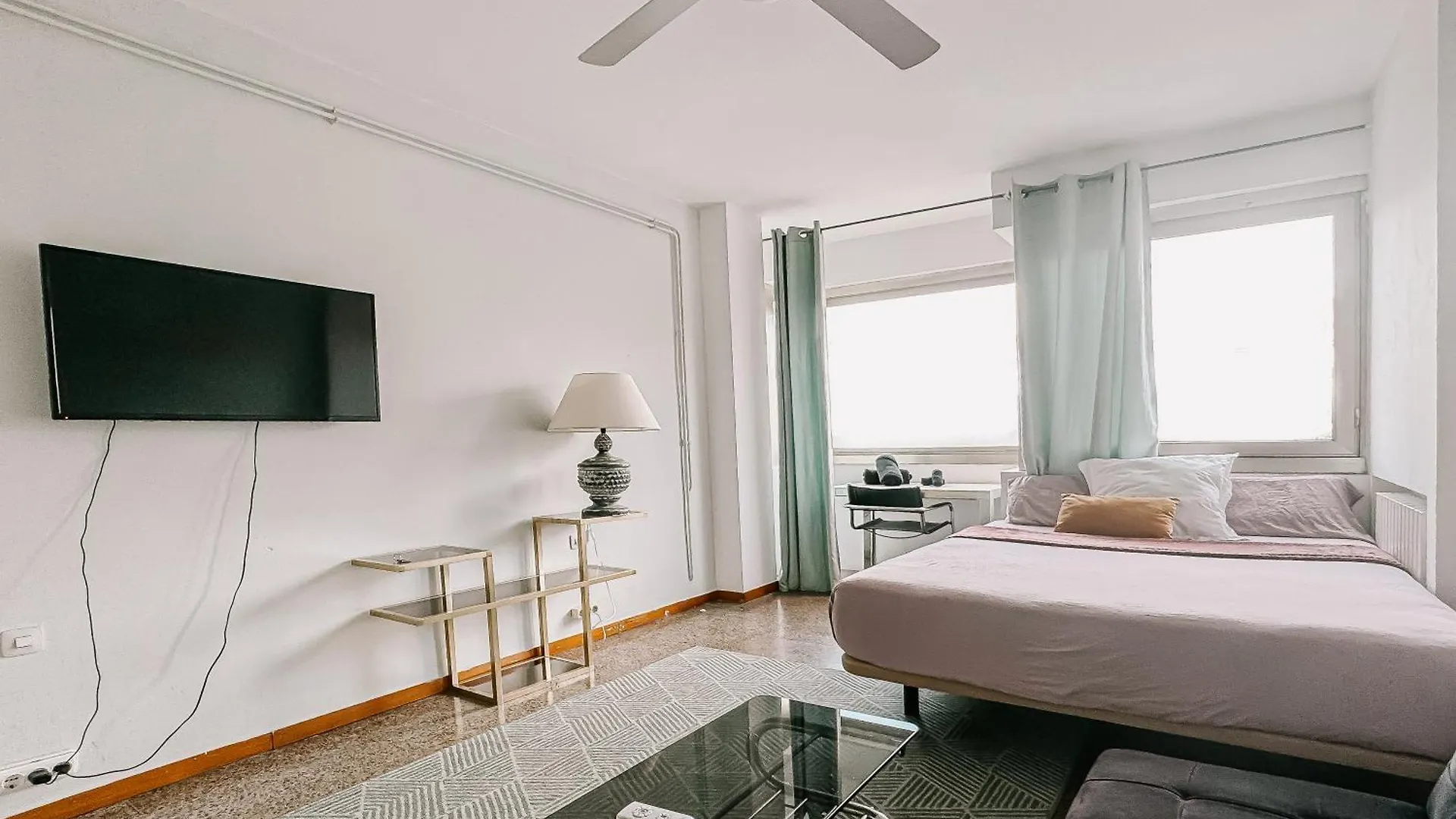 Lovely Rooms In Shared Apartment Gracia Neighborhood Barcelona España