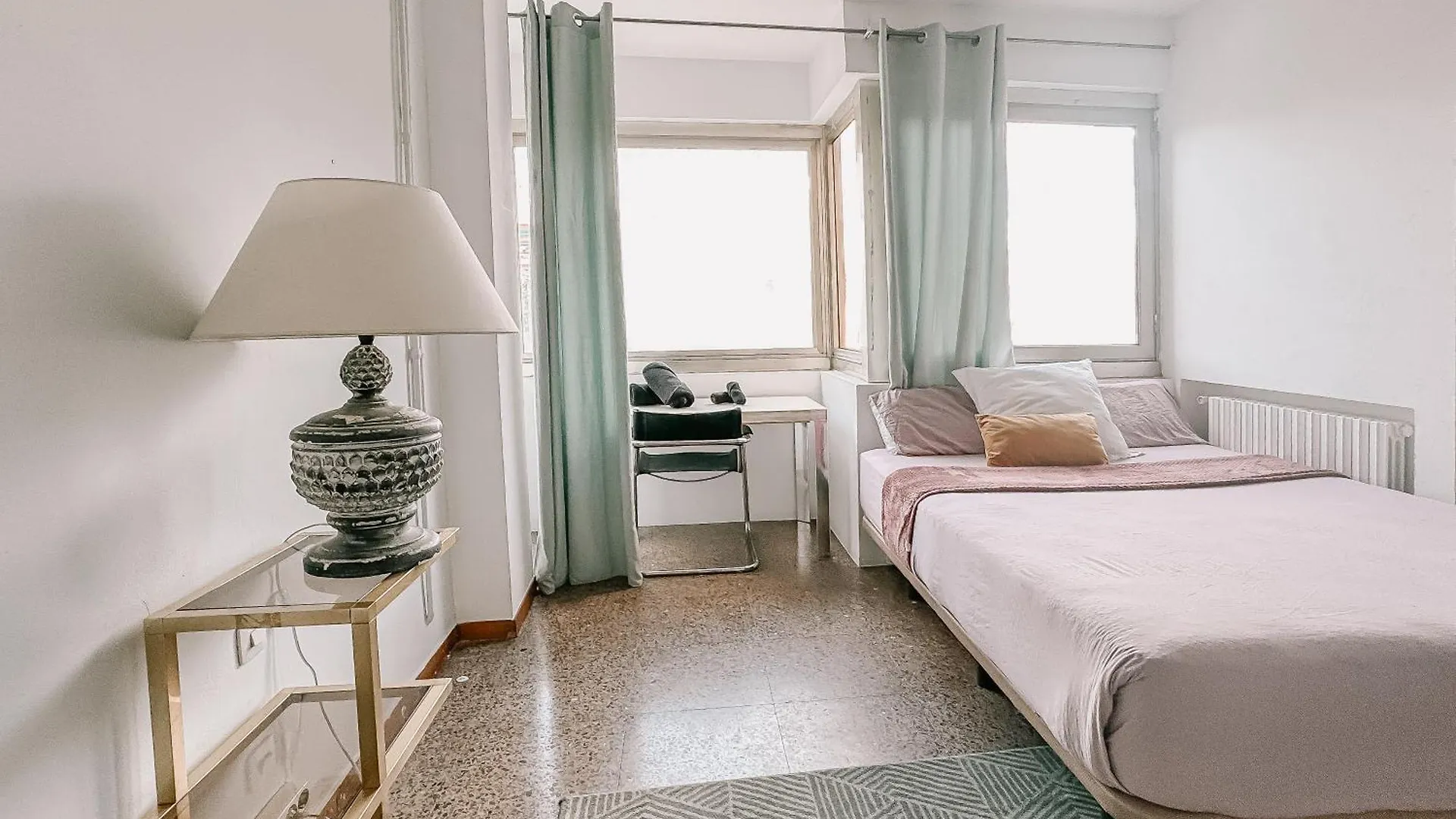 Lovely Rooms In Shared Apartment Gracia Neighborhood Barcelona