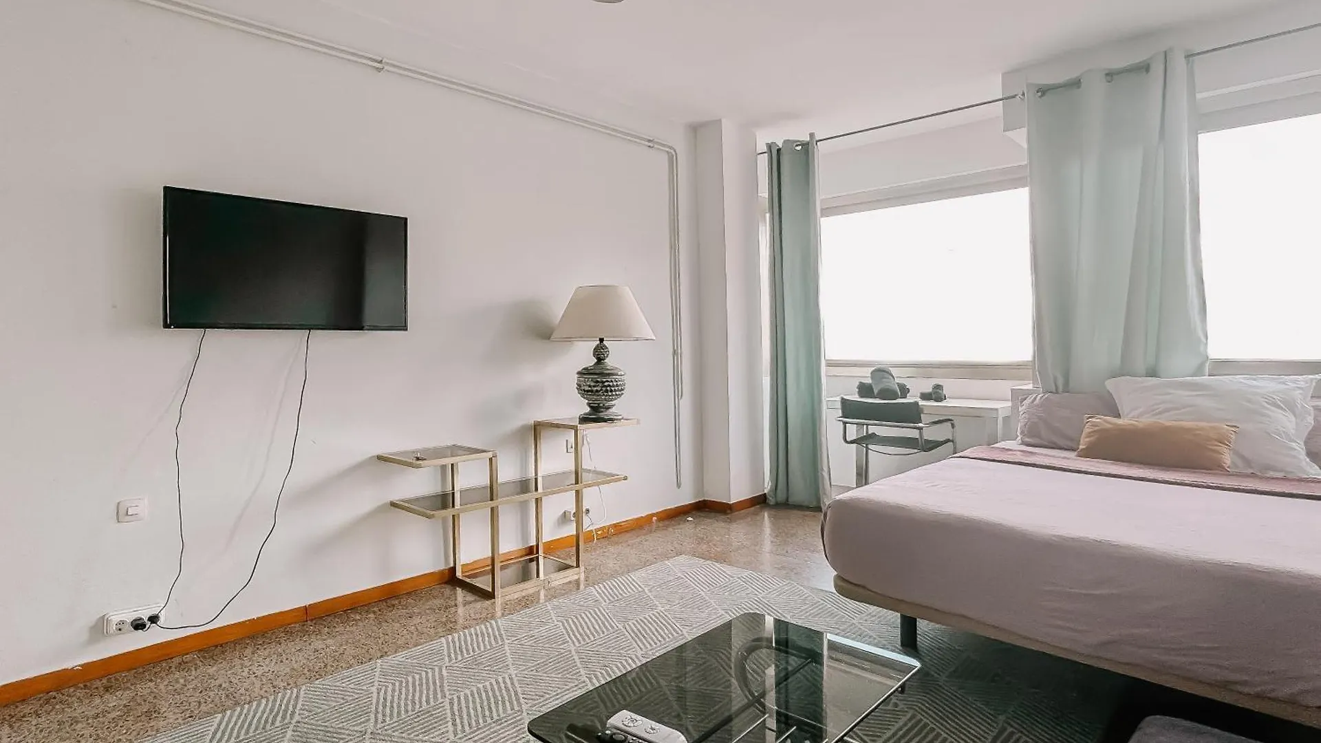 Lovely Rooms In Shared Apartment Gracia Neighborhood Barcelona